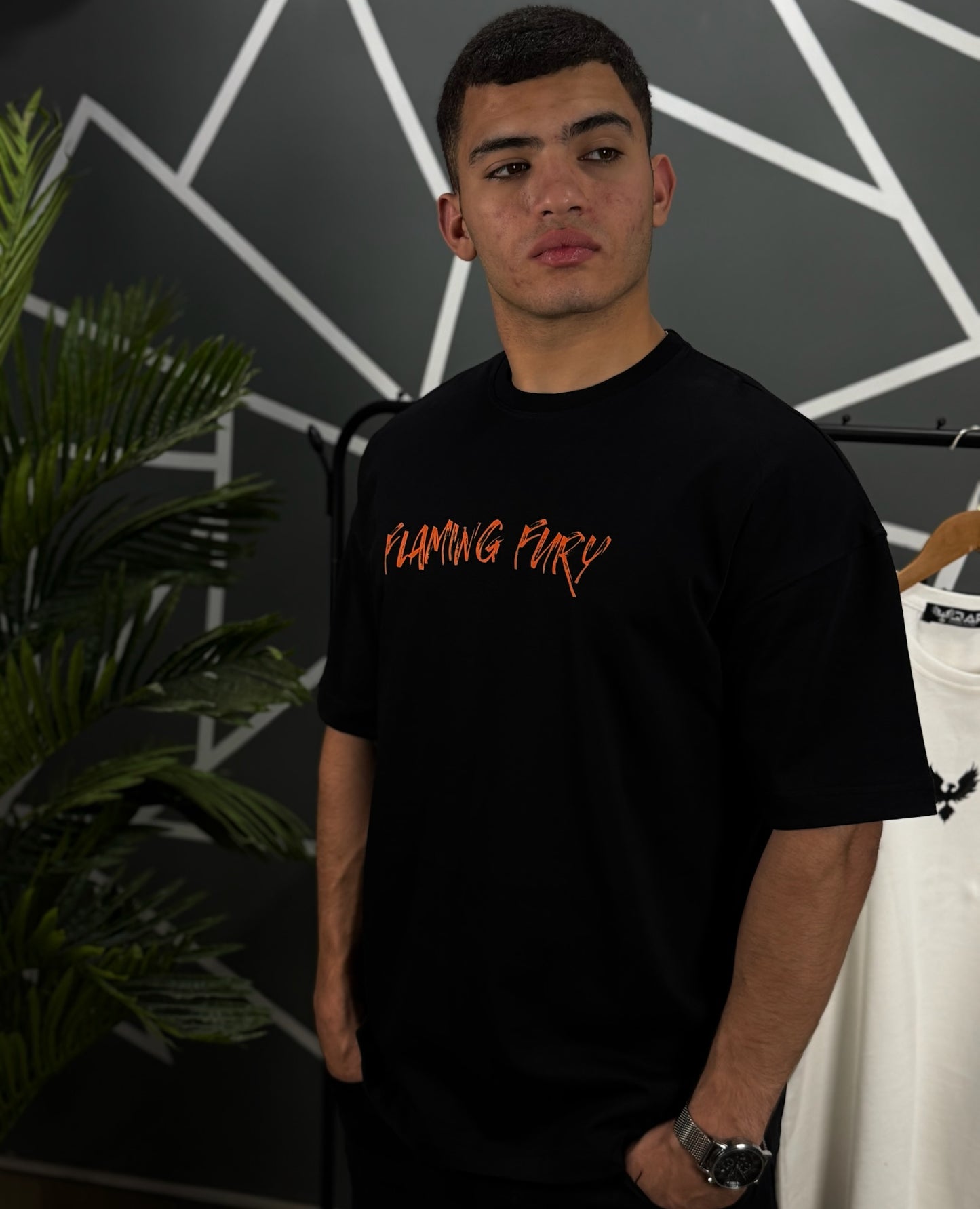 Flaming Fury – تيشيرت أسود بطابع ناري